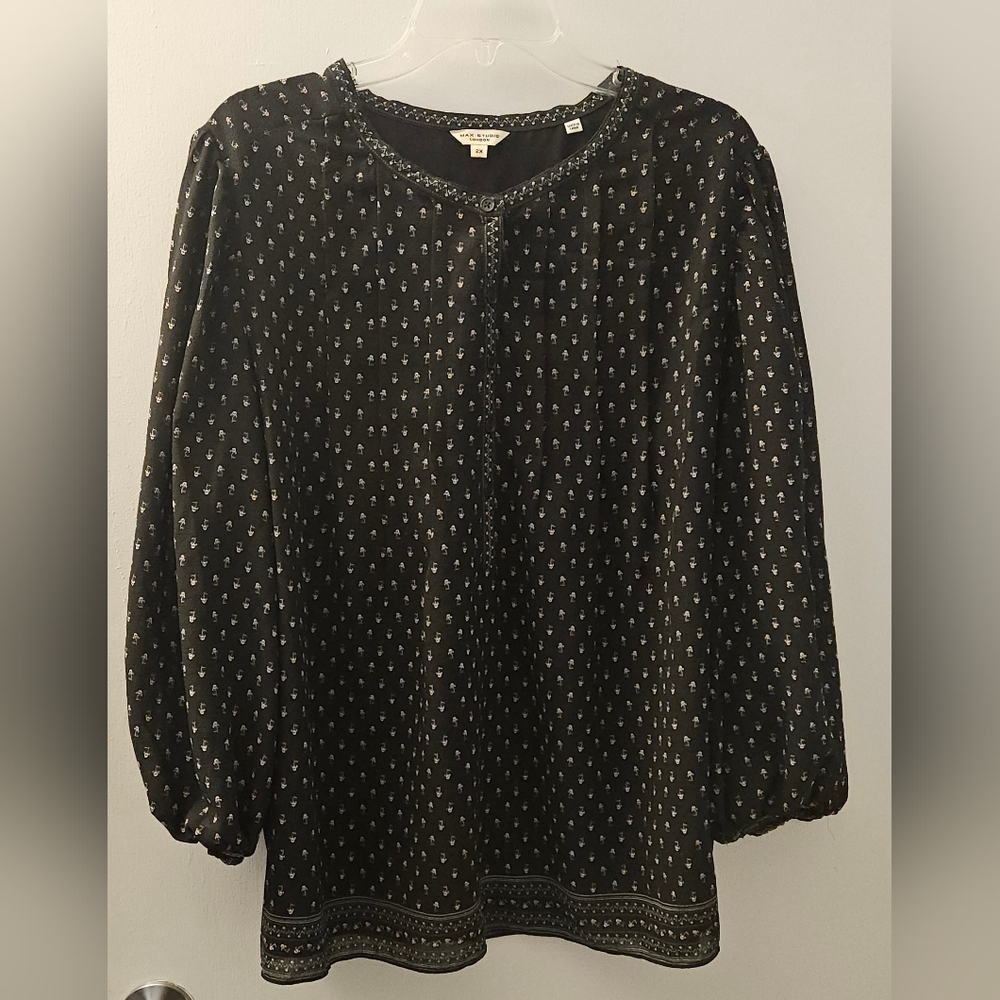 Max Studio Black and White Patterned Blouse